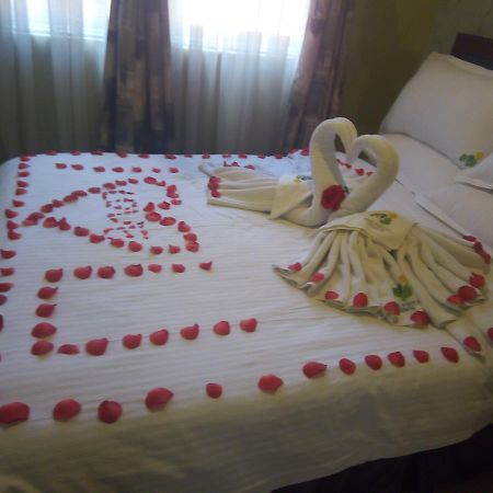Ash White Hotel Nairobi Ngoại thất bức ảnh
