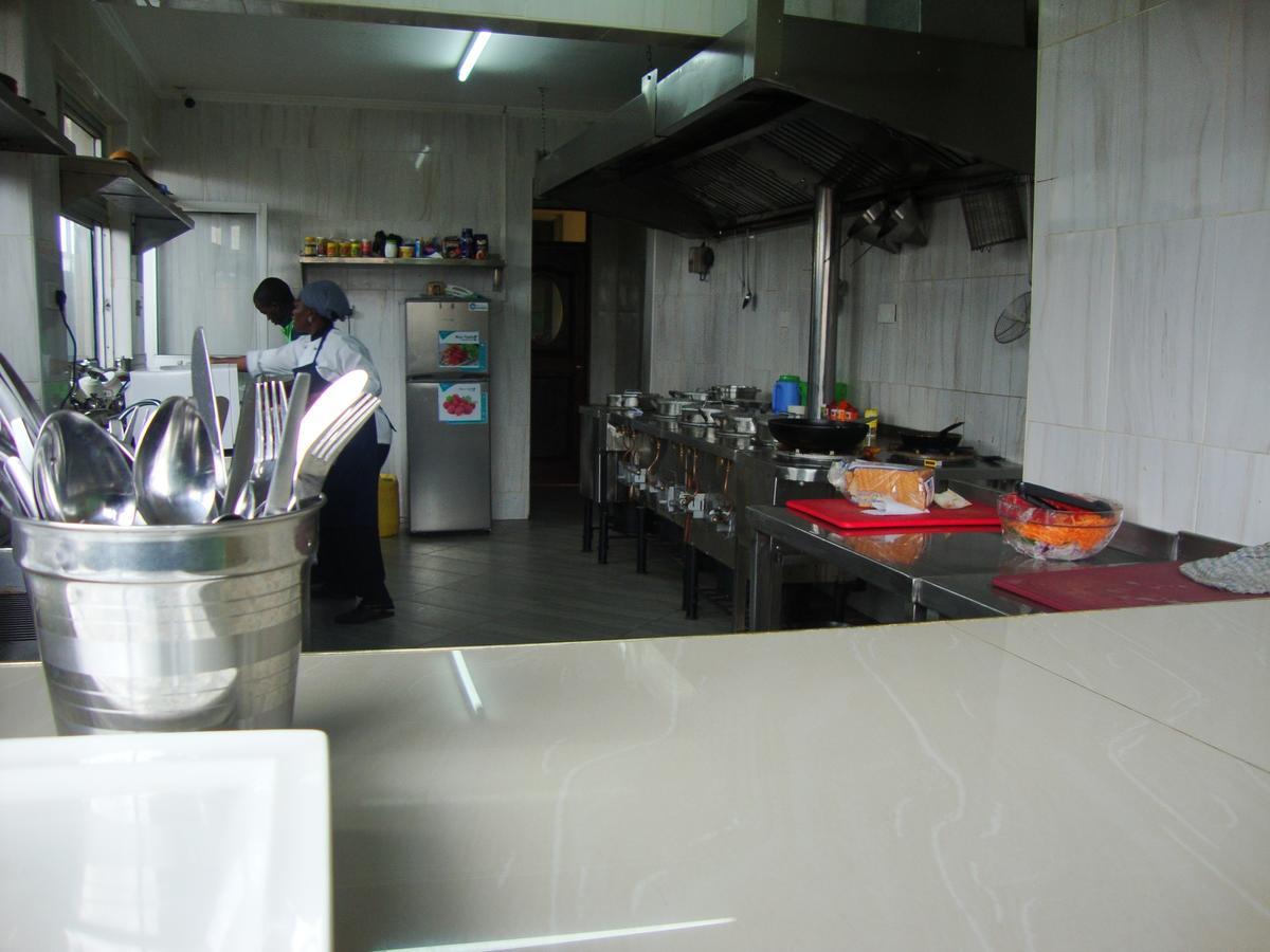 Ash White Hotel Nairobi Ngoại thất bức ảnh