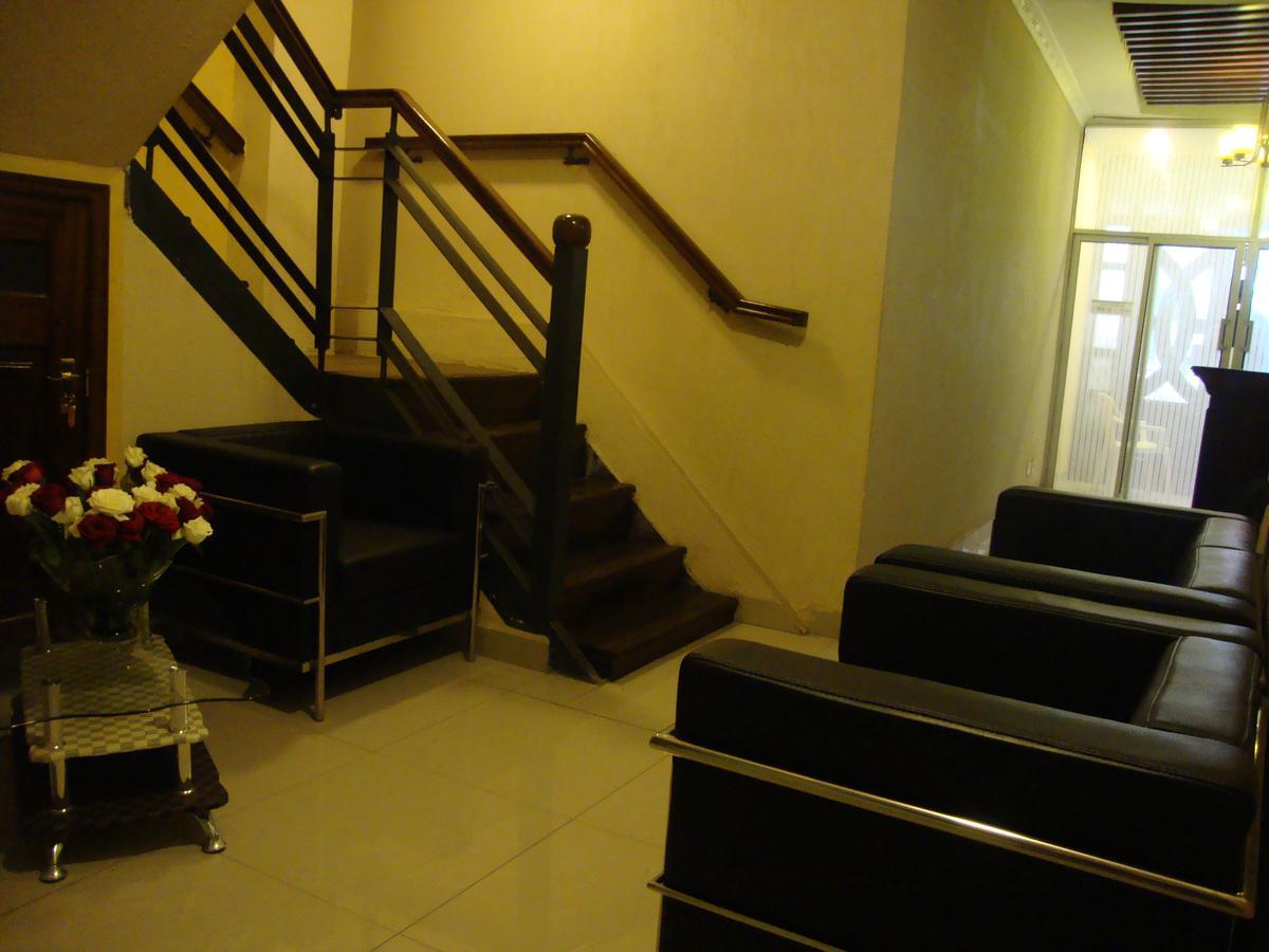 Ash White Hotel Nairobi Ngoại thất bức ảnh