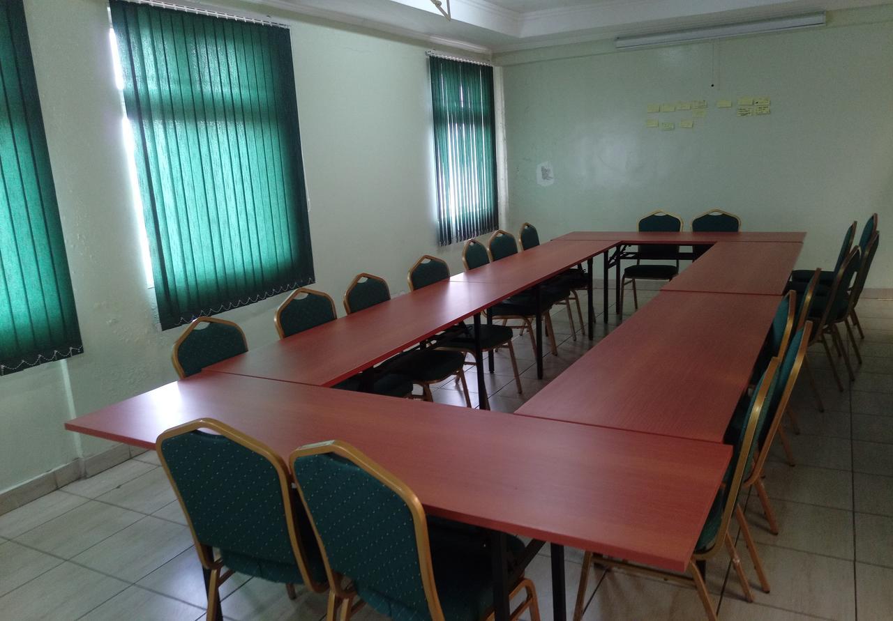 Ash White Hotel Nairobi Ngoại thất bức ảnh