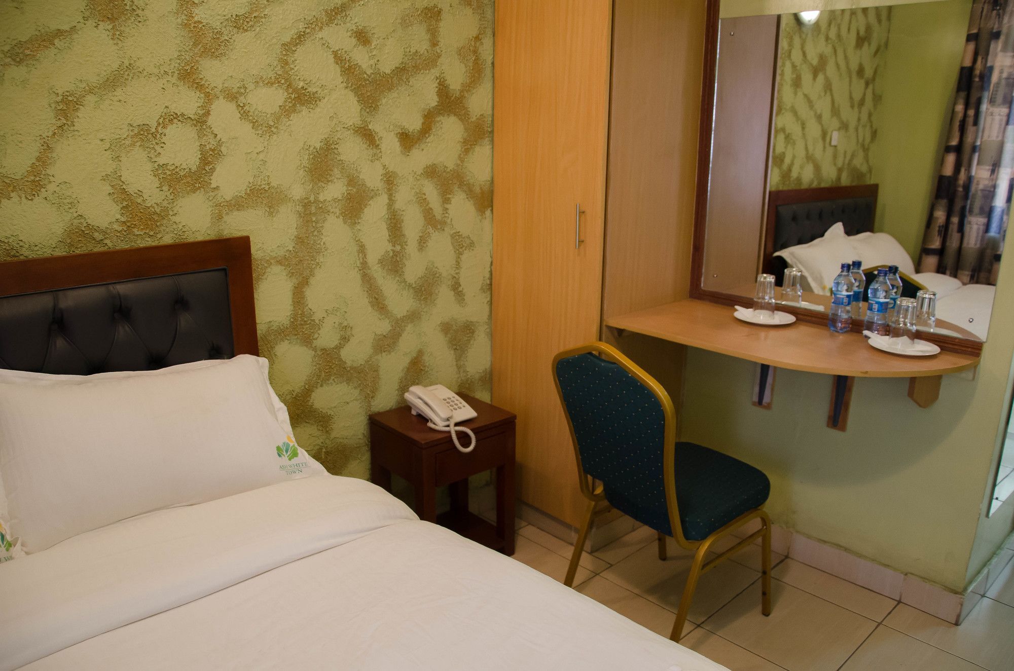 Ash White Hotel Nairobi Ngoại thất bức ảnh